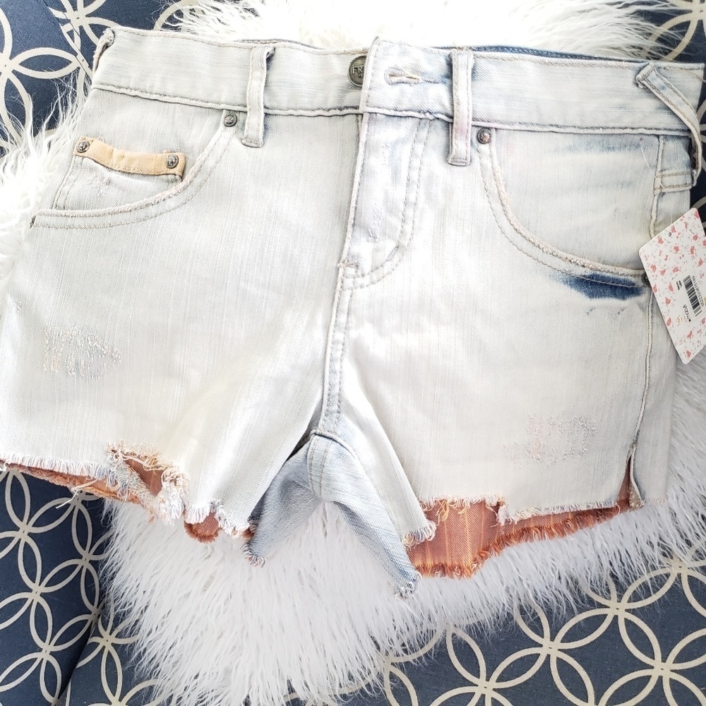 Free People Boho Jean shorts - Picture 1 of 8